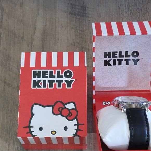HELLO KITTY Women's Hello Kitty Leather Strap Watch - Picture 6 of 6